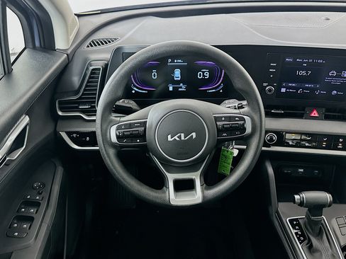 Used 2025 Kia Sportage LX FWD image 17