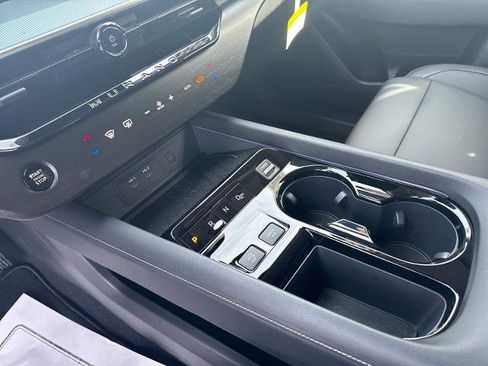 Certified 2025 Nissan Murano SL image 23