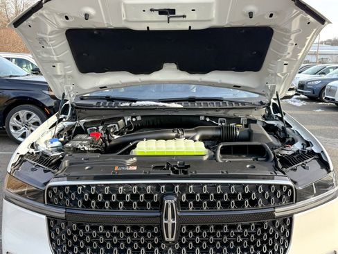 New 2025 Lincoln Navigator L Reserve image 36