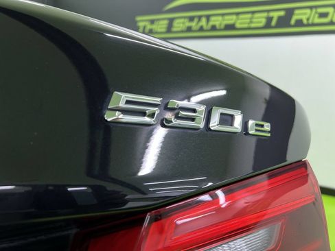 Used 2019 BMW 530e w/ Convenience Package RWD image 13