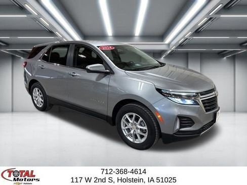 Used 2024 Chevrolet Equinox LT AWD/4WD image 2