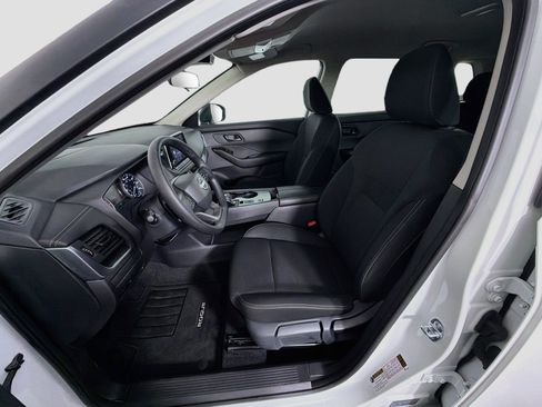 Used 2026 Nissan Rogue S FWD image 13