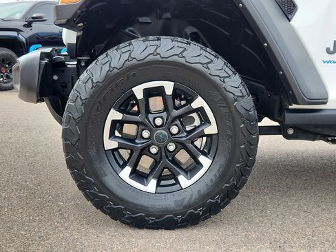 Used 2024 Jeep Wrangler Unlimited Rubicon 4xe AWD/4WD image 18