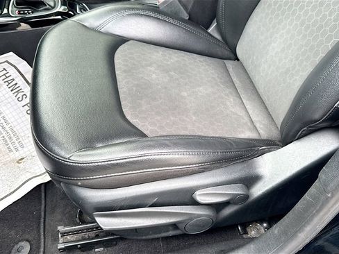Used 2018 Jeep Compass Latitude AWD/4WD image 18