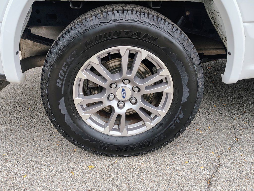 Used 2018 Ford F150 Lariat w/ Trailer Tow Package RWD image 13