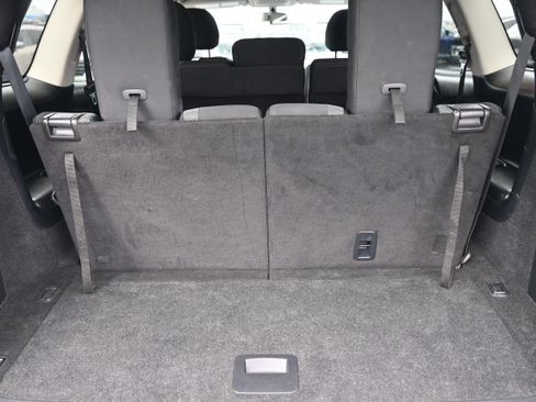 Used 2020 Nissan Pathfinder S image 13