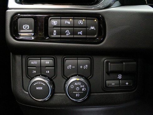 New 2026 GMC Yukon Elevation image 24