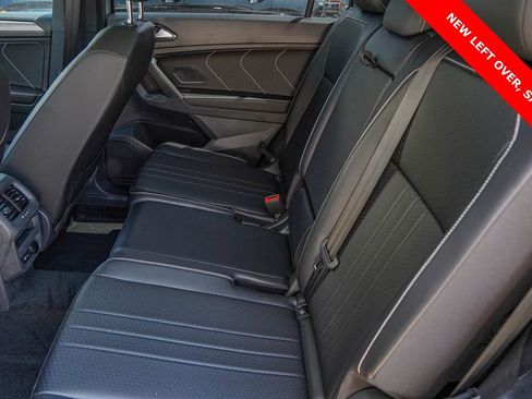 Certified 2024 Volkswagen Tiguan SE R-Line FWD image 31