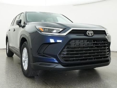 New 2026 Toyota Grand Highlander XLE FWD image 30