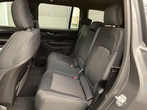 Certified 2025 Jeep Grand Cherokee Laredo X w/ Trailer Tow Package image 21