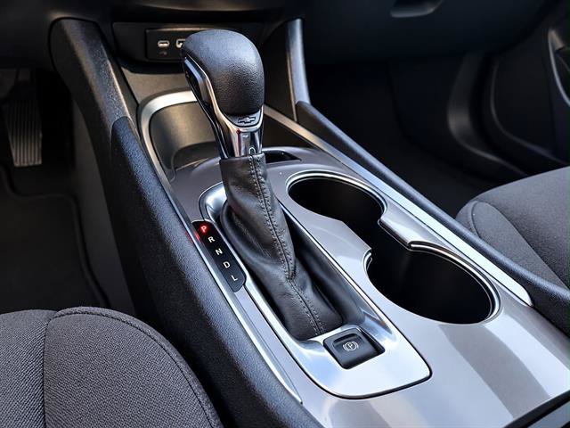 Used 2022 Chevrolet Malibu LT FWD image 15