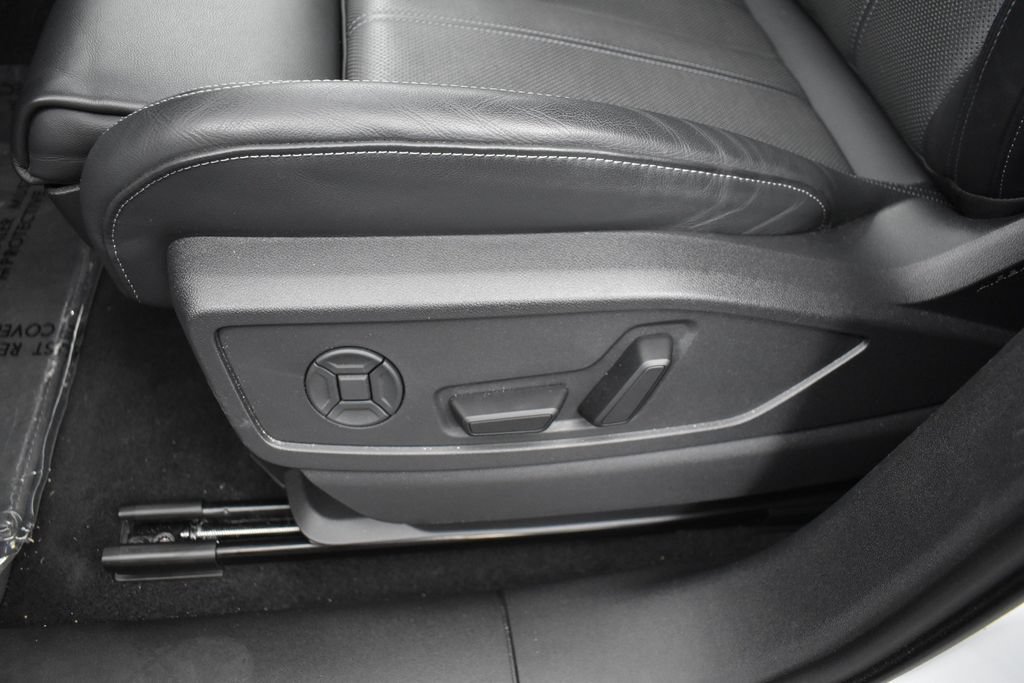 Used 2025 Audi Q5 Premium Plus w/ Premium Plus AWD/4WD image 7