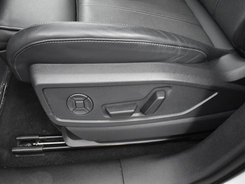 Used 2025 Audi Q5 Premium Plus w/ Premium Plus AWD/4WD image 7