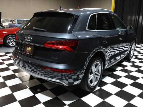 Used 2019 Audi Q5 2.0T Premium w/ Convenience Package AWD/4WD image 17