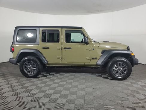 Used 2025 Jeep Wrangler Sport S image 3