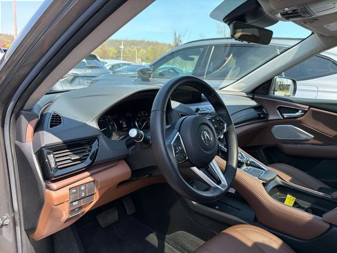 Used 2024 Acura RDX SH-AWD w/ Technology Package image 17