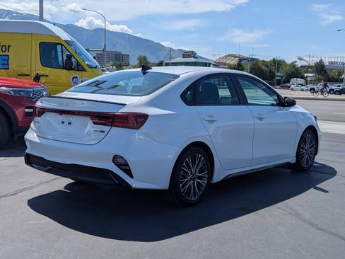 Used 2022 Kia Forte GT-Line w/ GT-Line Technology Package FWD image 4