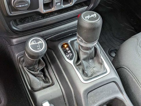 Used 2020 Jeep Wrangler Unlimited Sport S AWD/4WD image 26
