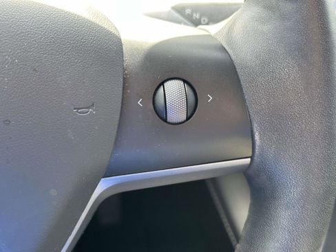 Used 2022 Tesla Model 3 Long Range AWD/4WD image 24