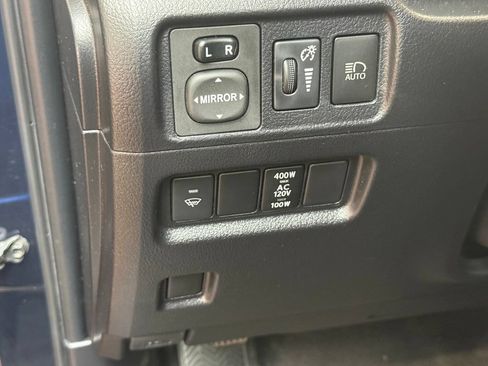 Used 2020 Toyota 4Runner Venture AWD/4WD image 21
