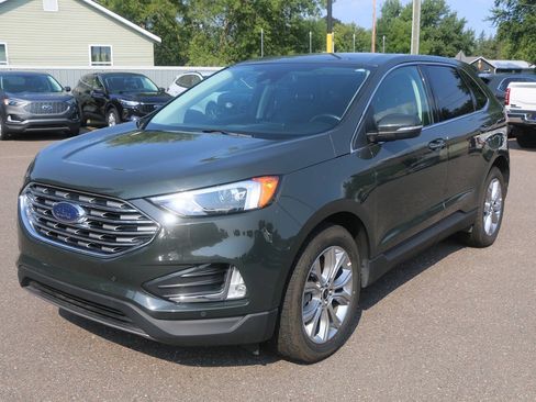 Used 2024 Ford Edge Titanium AWD/4WD image 9