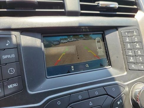 Used 2018 Ford Fusion SE FWD image 19