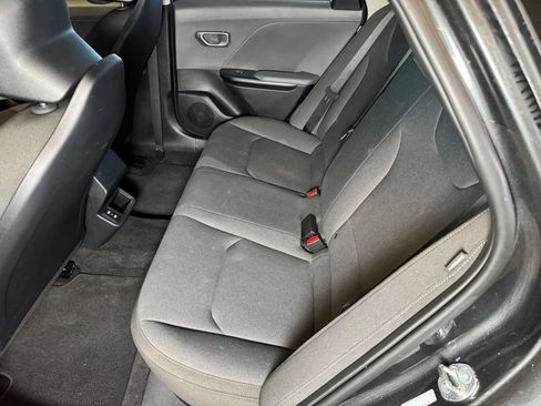 Used 2025 Kia K4 FWD image 21