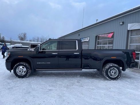 Used 2021 GMC Sierra 3500 Denali w/ Denali Ultimate Package image 3
