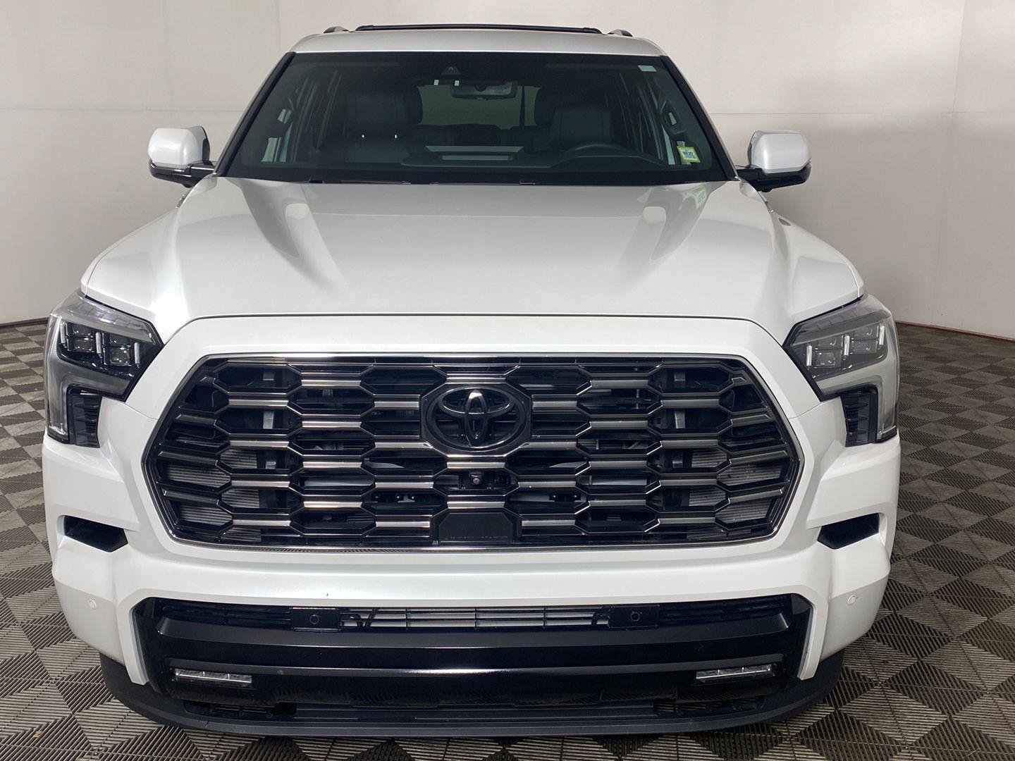 Used 2026 Toyota Sequoia Platinum AWD/4WD image 8