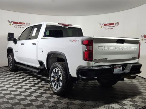 Used 2022 Chevrolet Silverado 2500 Custom w/ Custom Value Package image 5