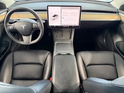 Used 2023 Tesla Model 3 Standard Range RWD image 9