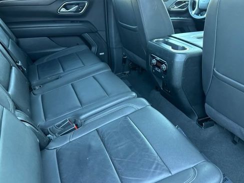 Used 2024 Chevrolet Suburban LT AWD/4WD image 19
