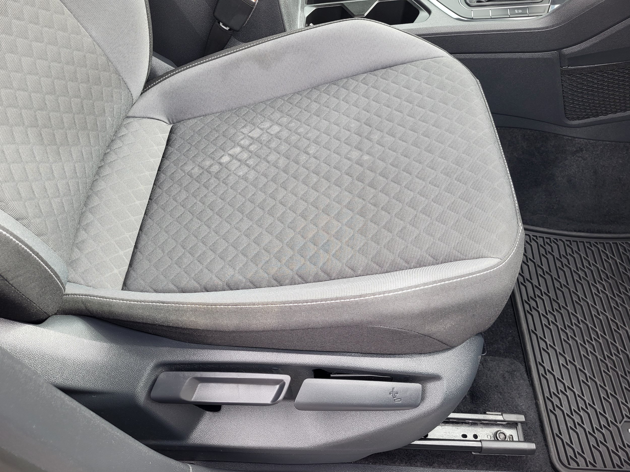 Used 2021 Volkswagen Tiguan S AWD/4WD image 17