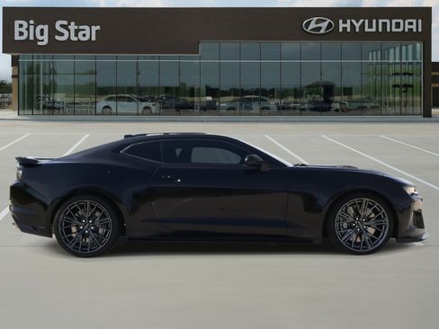 Used 2021 Chevrolet Camaro ZL1 image 5