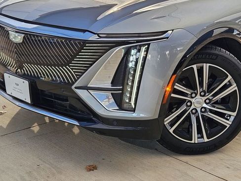 Certified 2024 Cadillac Lyriq Luxury image 7