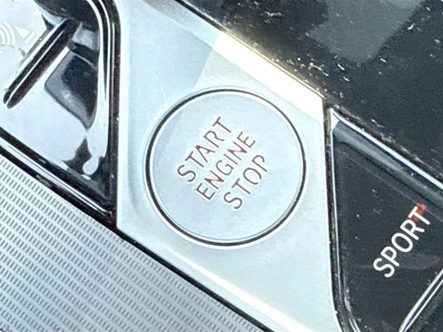 Used 2023 BMW X6 xDrive40i w/ M Sport Package image 37