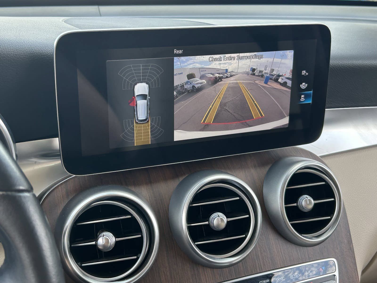 Used 2021 Mercedes-Benz GLC 300 image 31