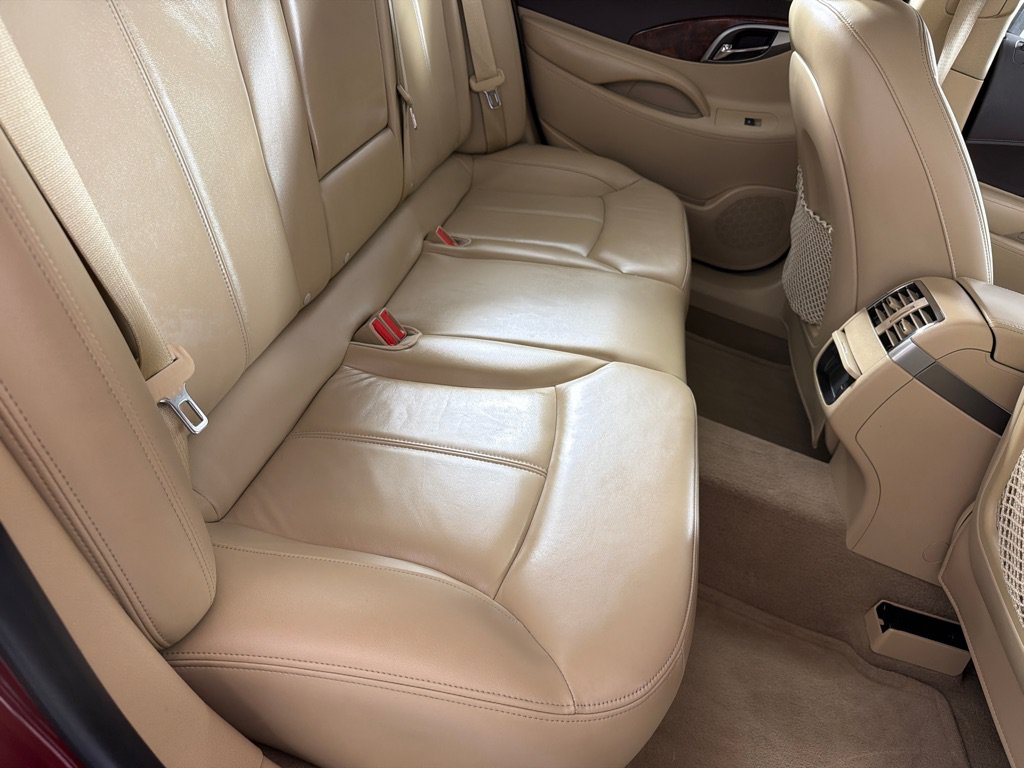 Used 2011 Buick LaCrosse CXL FWD image 18