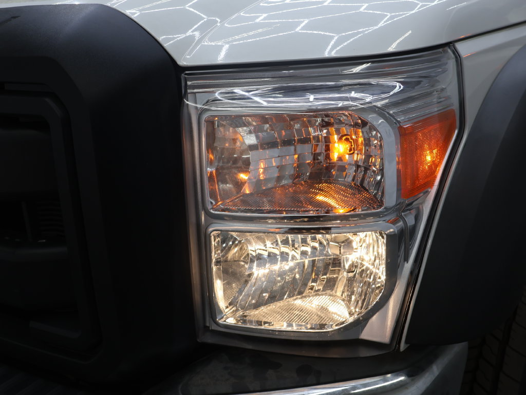 Used 2015 Ford F550 2WD Regular Cab Super Duty image 21