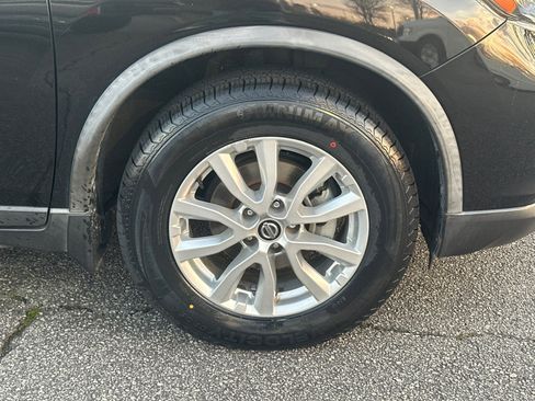 Used 2020 Nissan Rogue SV image 12