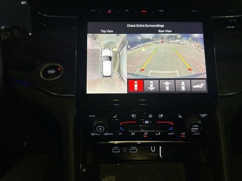 Used 2022 Jeep Grand Cherokee Overland w/ Adv Protech Group III image 11