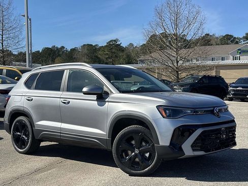 New 2026 Volkswagen Taos SEL image 26