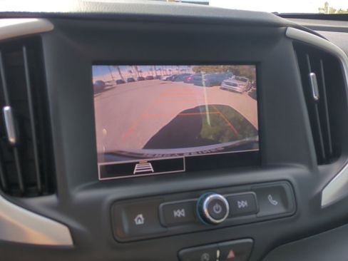 Used 2023 GMC Terrain SLE w/ Driver Convenience Package image 19