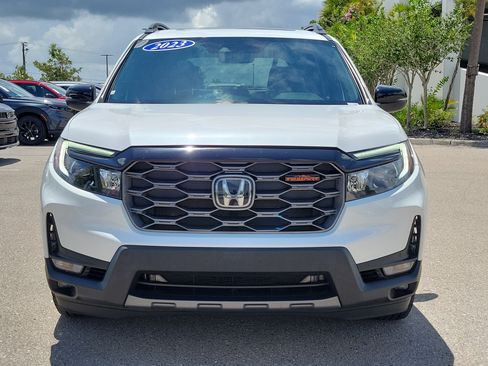 Used 2023 Honda Passport TrailSport image 2