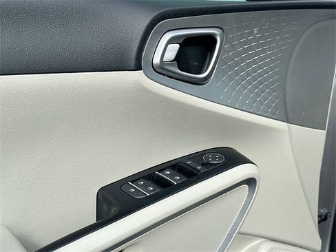 Certified 2023 Kia Soul LX image 20