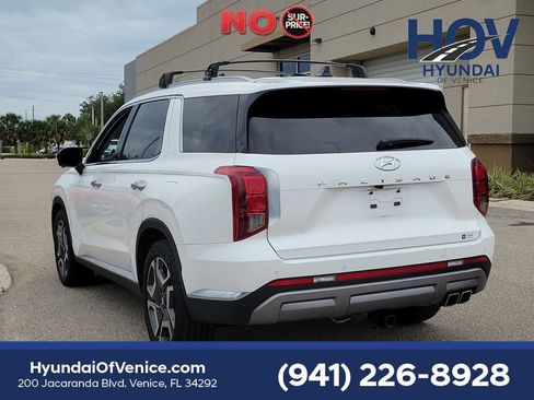 Used 2024 Hyundai Palisade Limited FWD image 7