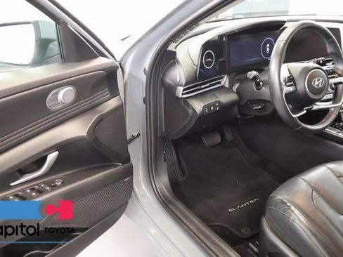 Used 2023 Hyundai Elantra Limited FWD image 8