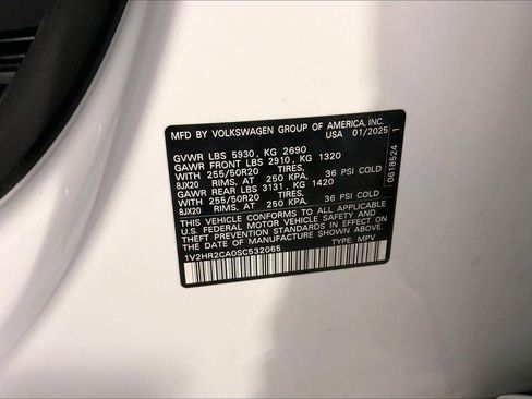 Used 2025 Volkswagen Atlas SE AWD/4WD image 31