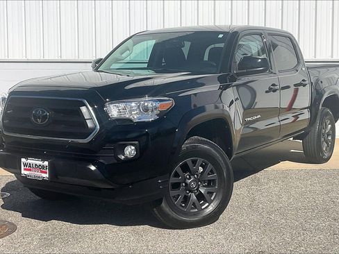Used 2023 Toyota Tacoma SR5 image 2