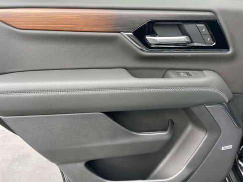 New 2026 GMC Yukon Denali AWD/4WD image 23